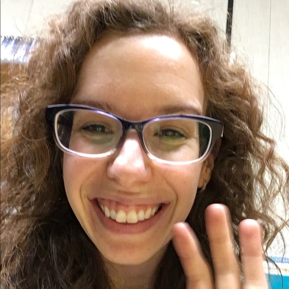 Meet your Posher, Sarah - Picture 1 of 1